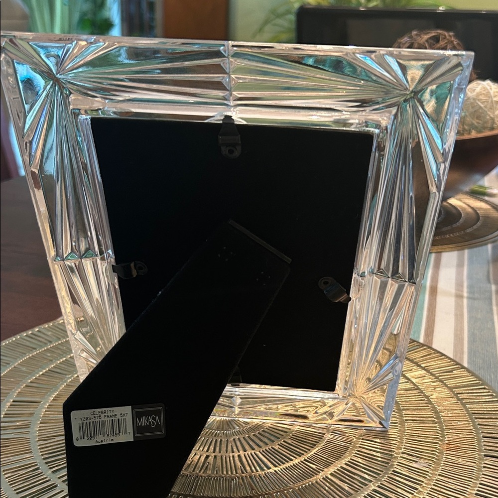 Mikasa Celebrity Collection Glass Picture Frame 5x7 picture - Picture 2 of 3